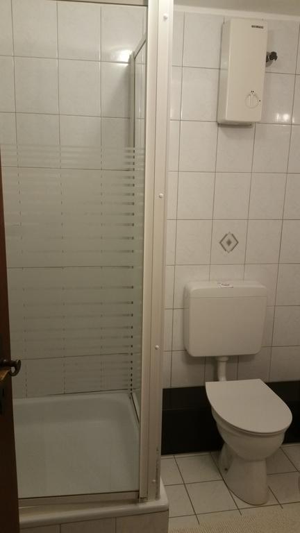 Christianes Gaestehaus Dusseldorf Bagian luar foto